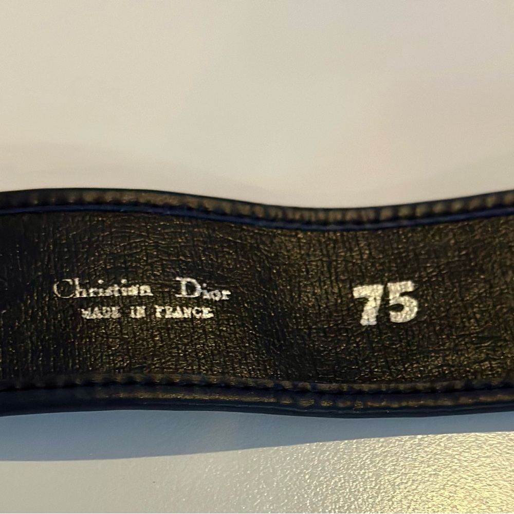 Authentic pre-loved Women’s Christian Dior belt